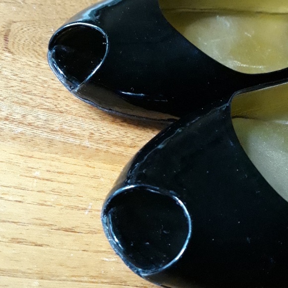 Prada Open Toe Flat Patent Size 8 - Picture 7 of 8